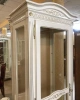 Витрина "Венеция" Слоновая кость 725-727  купить в интернет магазине Мебель из массива. Звоните +7 495 961-63-63 Витрины из массива дерева